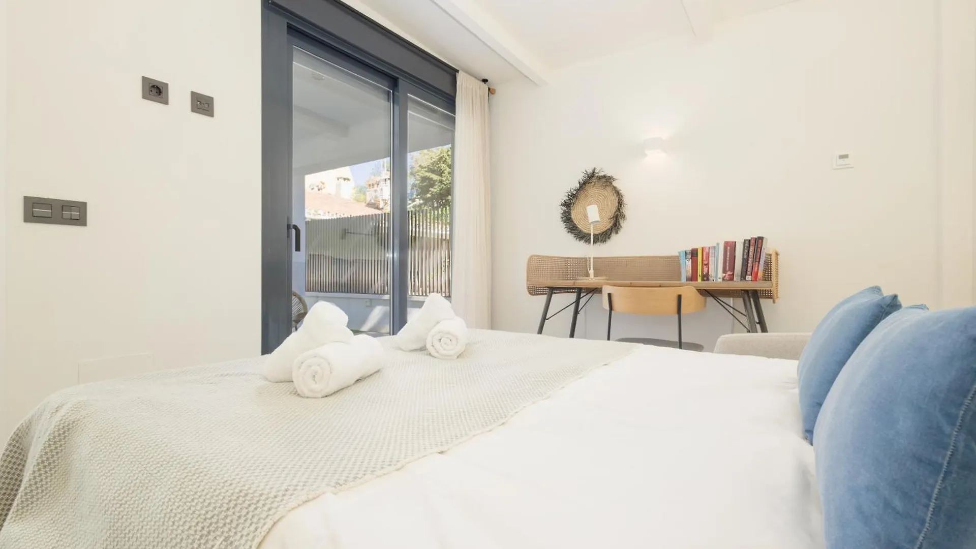 Villa With Minimalist Decor, Pool And Bbq, Two Minutes' Walk From Costabella Beach Μαρμπέλλα 0*,